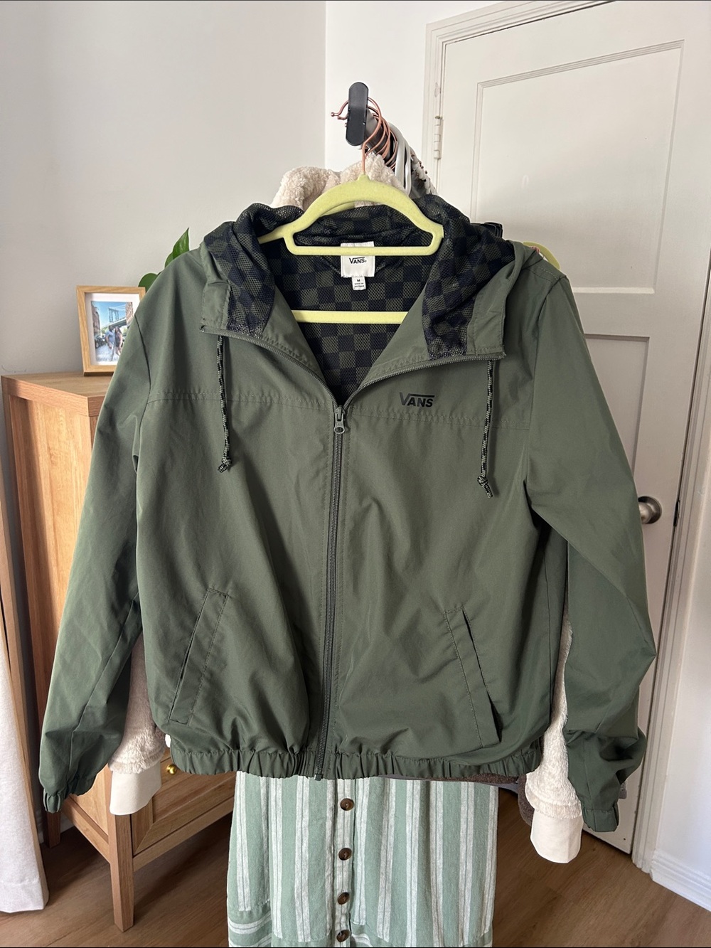VANS Jacket. Size medium. Excellent condition. Wind breaker material.